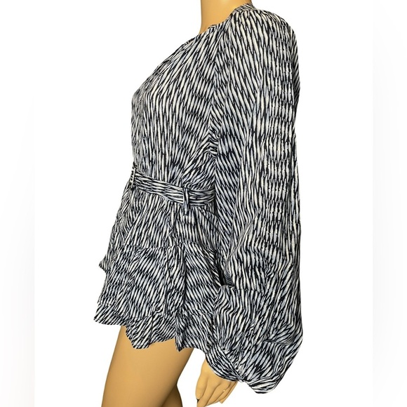 Banana Republic Factory Long Sleeve Belted Tiered ruffle hem Blouse Size Small - Picture 6 of 9